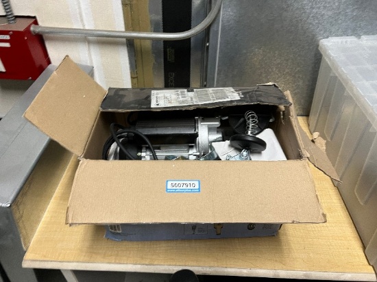 Strongway Electric Hoist