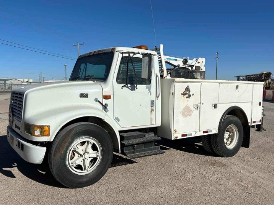 1997 INTERNATIONAL 4700 SERVICE TRUCK