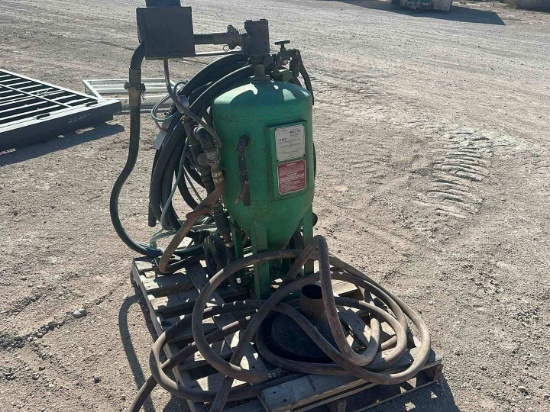 WET SAND BLASTING UNIT