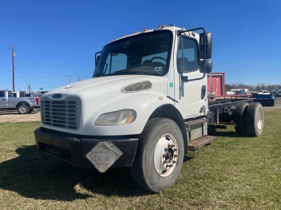 2006 FREIGHTLINER BUSINESS CLASS M2 CAB AND CHASSIS