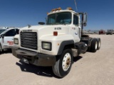 1992 MACK RD688S
