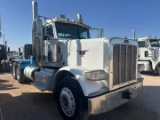 2013 PETERBILT 388 DAYCAB