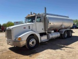 2004 PETERBILT 385