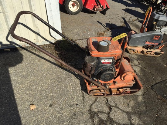 MULTIQUIP MVC77 VIBRATORY PLATE COMPACTOR, GAS POWERED