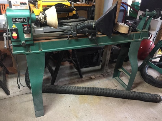 2007 GRIZZLY G0462 VARIABLE SPEED WOOD LATHE