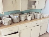 LOT OF 182 PIECES OF SYRACUSE DISHWARE: