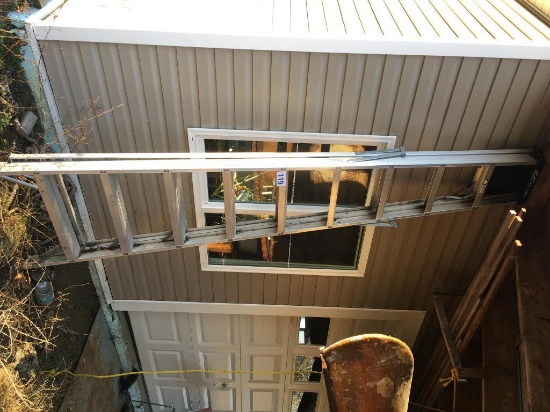 LOUISVILLE 10' ALUMINUM STEP LADDER