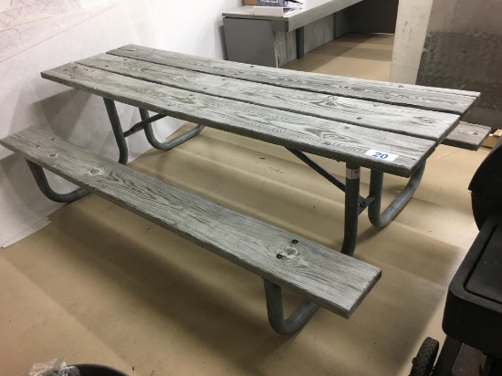 8' PICNIC TABLE