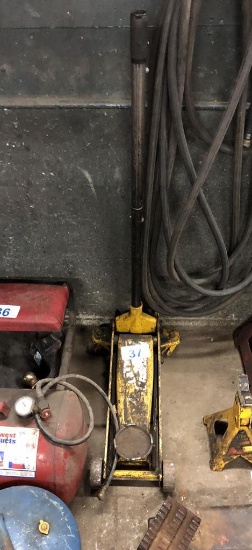 FLOOR JACK