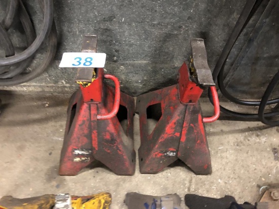 (SOLD BY THE PIECE BID PRICE TIMES QUANTITY) JACK STANDS