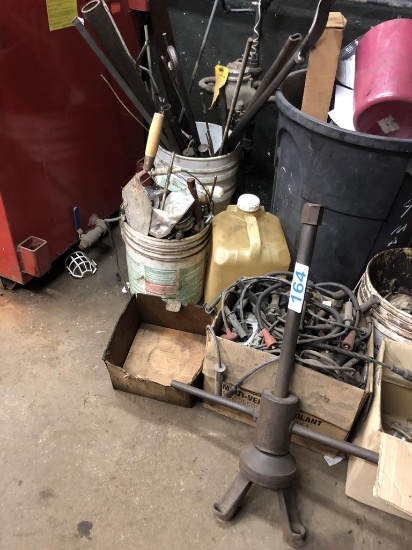 PULLER, SCRAP STEEL & ENGINE PARTS