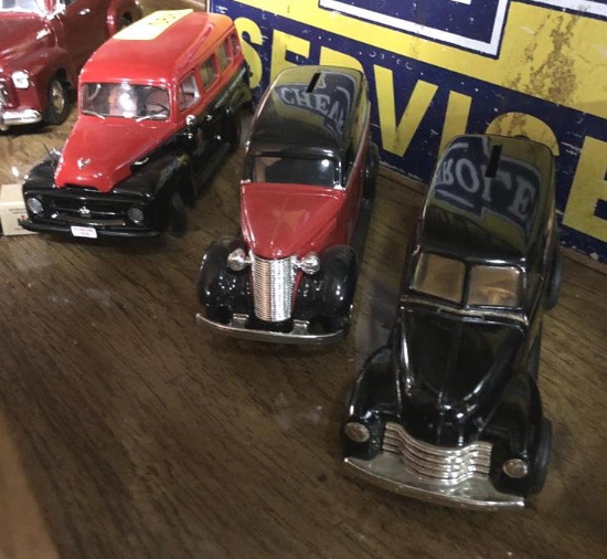 (SOLD BY THE PIECE BID PRICE TIMES QUANTITY) 53 INT'L R-11, 38 CHEVY PANEL BANK ERTL CHEV PANEL BANK