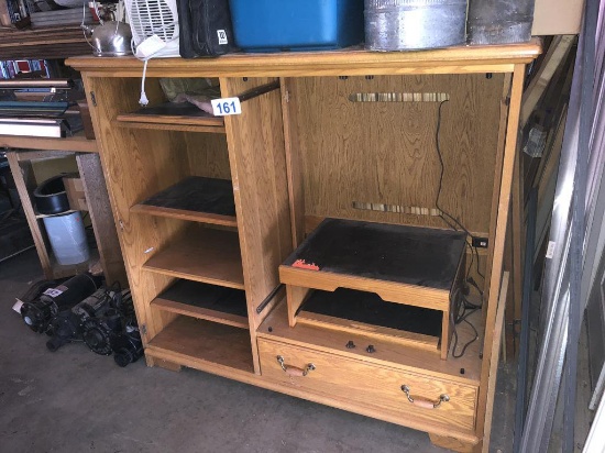 OAK ENTERTAINMENT CENTER 53"W