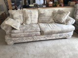 PILLOW BACK SOFA