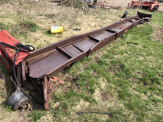 CROSS 20'  HAY CONVEYOR, SOME DAMAGE, SEE PHOTOS (CHESTERVILLE)