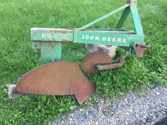 JOHN DEERE 25 SINGLE BOTTOM PLOW, TY0025A, S/N: 001757 (LYMAN)