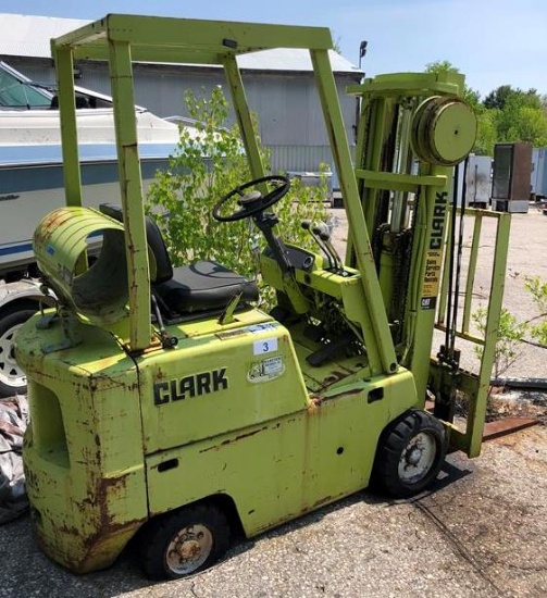 CLARKLIFT C500 30 FORKLIFT LPG, S/N: 2352034265