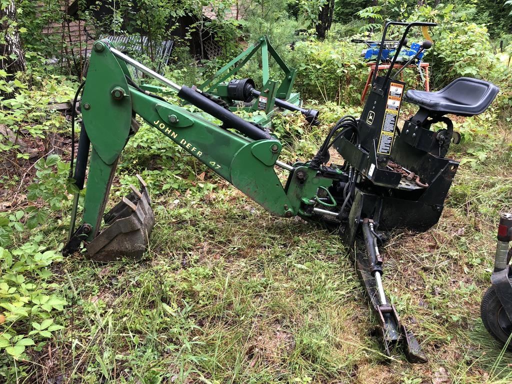 JOHN DEERE 47 3PT BACKHOE ATTACHMENT, S/N: M00047X025702