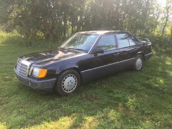 1991 MERCEDES BENZ E300 SEDAN, 231,174 MILES, S/N: WDBEA30E9MB489958