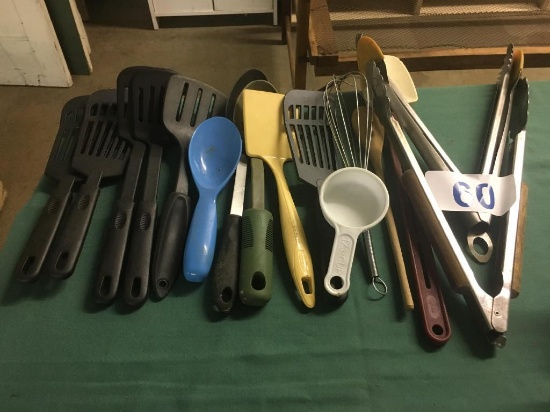 LOT OF PLASTIC UTENSILS & (3) TONGS