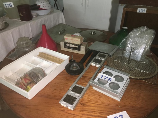 MISCELLANEOUS LOT ON TABLE