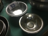 STAINLESS STEEL BOWLS: 6 & 8