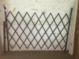 WHOLESALE GATE COMPANY EXPANDABLE GATE: 6'x4'