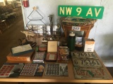 SIGNS, STAMPS & MISCELLANEOUS DÉCOR