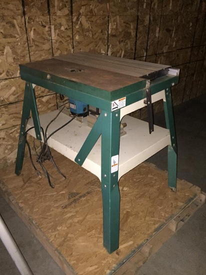 GRIZZLY ROUTER TABLE W/ MAKITA 3612C ROUTER