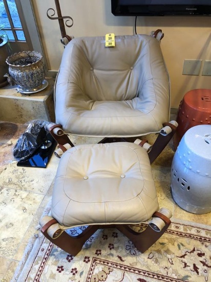 (2) IMG NORWAY LUNA COLLECTION LOW BACK LEATHER LOUNGE CHAIRS W/ OTTOMANS