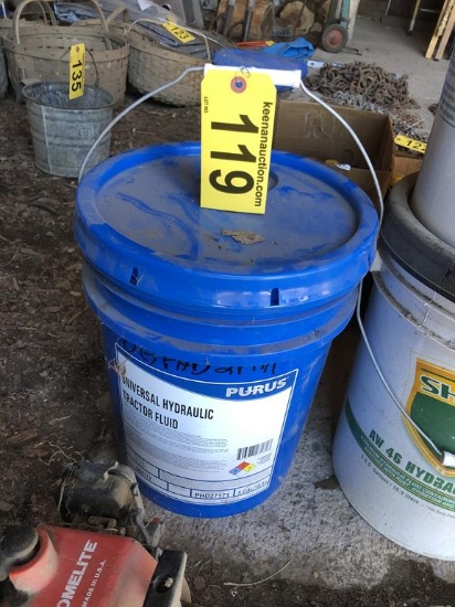 5-GALLON BUCKET OF UNIVERSAL HYDRALUC TRACTOR FLUID