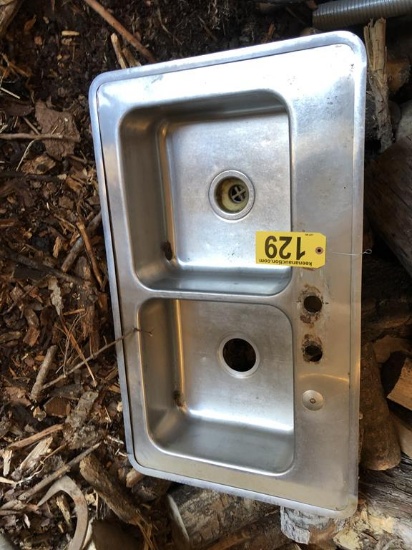 STAINLESS STEEL KITCHEN SINK