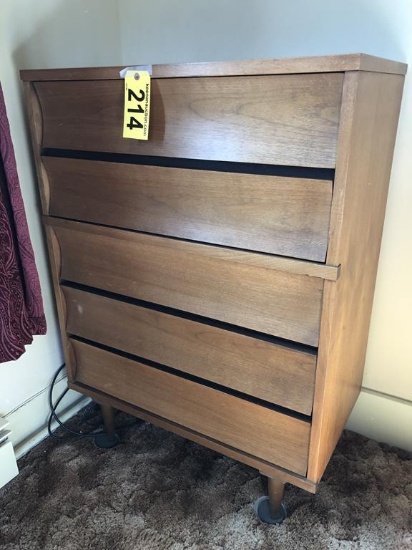 5-DRAWER DOVETAILED DRESSER