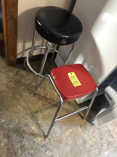 STOOLS