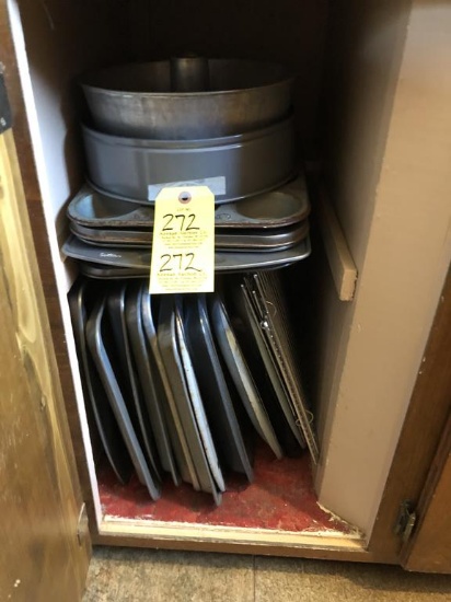 LOT OF BAKEWARE