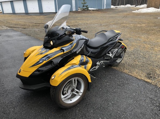 2009 CAN-AM SPYDER, 11,586 MILES, S/N: 2BXJAAA179V000702