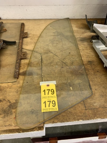 CHEVROLET REAR SIDE GLASS