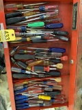 LOT OF ASSORTED SCREW DRIVERS