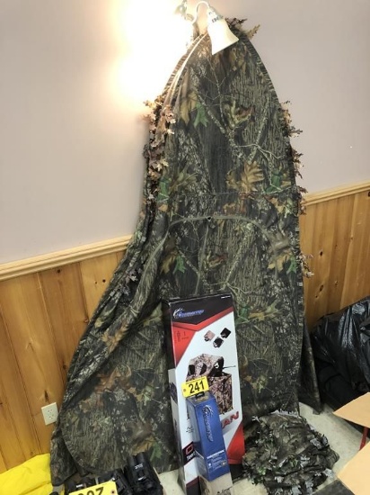 LOT OF (3) HUNTING BLINDS & SUITE: THROWDOWN, 2-MAN BLIND, TENT CHAIR BLIND
