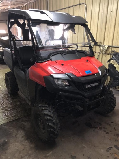 2016 HONDA PIONEER 700 (SXS700M2G) UTV, 34 HOURS, 309 MILES, S/N: 1HFVE0229G4203029