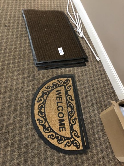 LOT: 8-FLOOR MATS