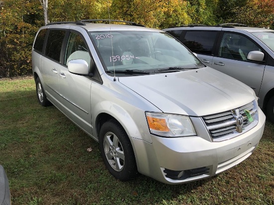 2010 DODGE 7-PASSENGER GRAND CARAVAN