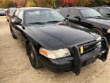 2010 FORD CROWN VICTORIA SEDAN