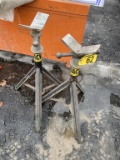 SUMNER V-HEAD PIPE STANDS, 21