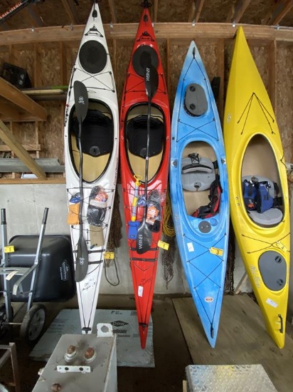 OLD TOWN DIRIGO 120 KAYAK W/ KOKATAT ARIES VEST 44"-55"