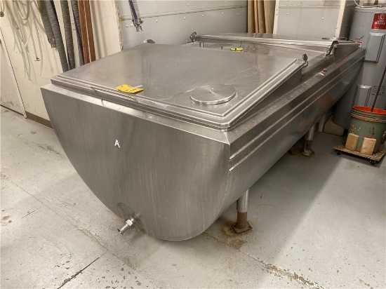 APPROXIMATE 300-GALLON STAINLESS STEEL HORIZONTAL BULK TANK