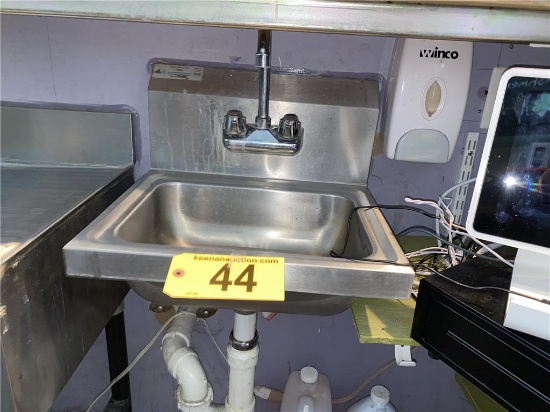 KCS 17" X 15" STAINLESS STEEL HAND SINK & FAUCET