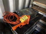 LOT: HEDGETRIMMER, GRILL COVER, ELECT. CORD