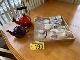 LOT OF ASSORTED DECORATIVE TEAPOTS & CREAMERS, TRAY
