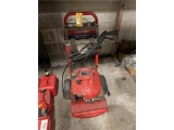 TROY-BILT PRESSURE WASHER 2550 BRIGGS & STRATTON GAS ENGINE, SPARE HOSE & (2) WANDS